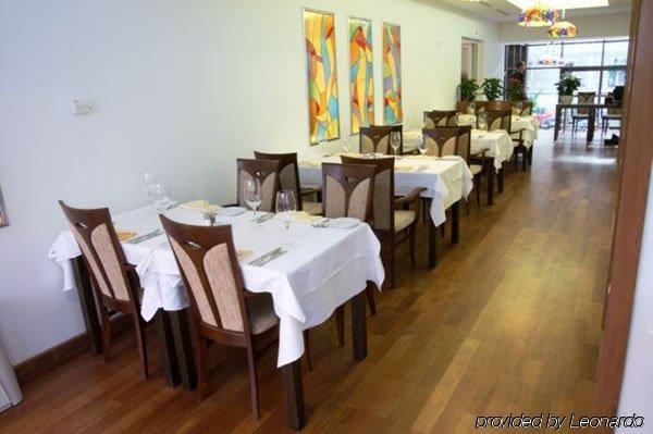 Marshal Hotel Bükreş Restoran fotoğraf